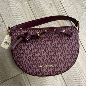 BRAND NEW Michael Kors Emila half moon cross body purse!
